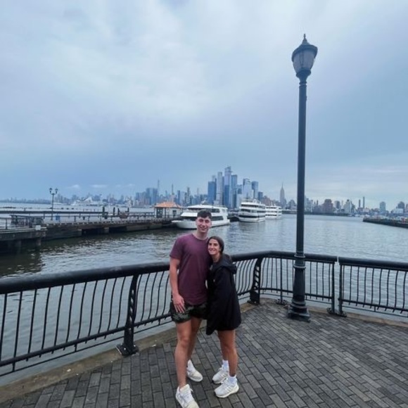 Meet your Posher, Alyssa - Picture 1 of 1